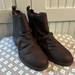 Anneliese women’s black ankle boots size 8m